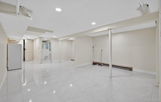 132 S Terrace Place, Valley Stream, NY 11580