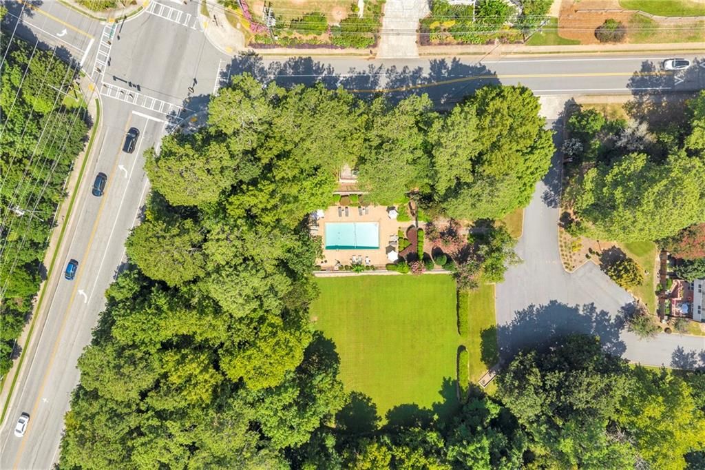 Image 9 of property listing at 1493 Ashford Place NE, Atlanta, GA 30319