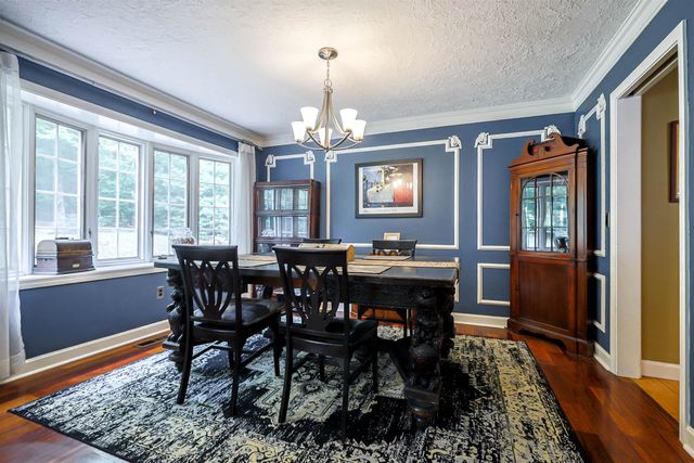 20 Buttonwood Road, Bedford, NH 03110