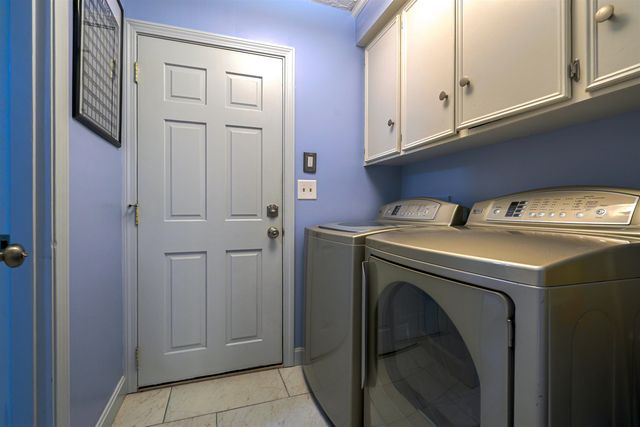 20 Buttonwood Road, Bedford, NH 03110
