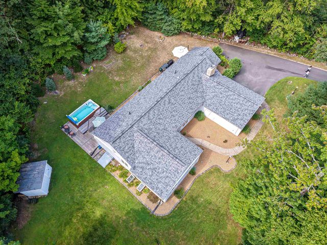 20 Buttonwood Road, Bedford, NH 03110
