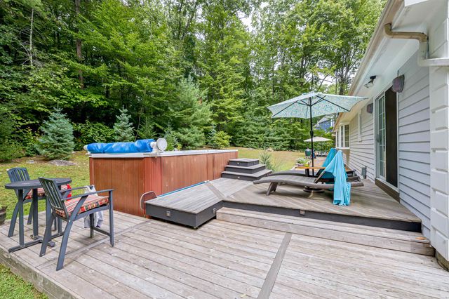 20 Buttonwood Road, Bedford, NH 03110