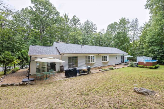 20 Buttonwood Road, Bedford, NH 03110