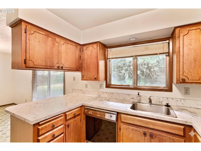 217 Se 79TH Ave, Portland, OR 97215