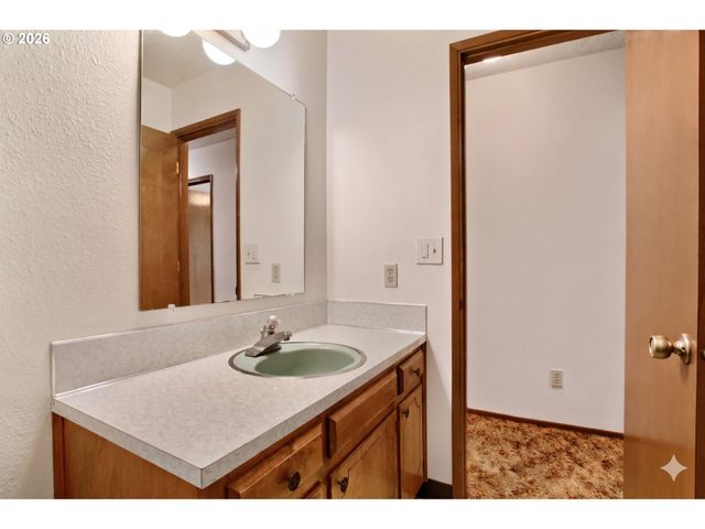 217 Se 79TH Ave, Portland, OR 97215
