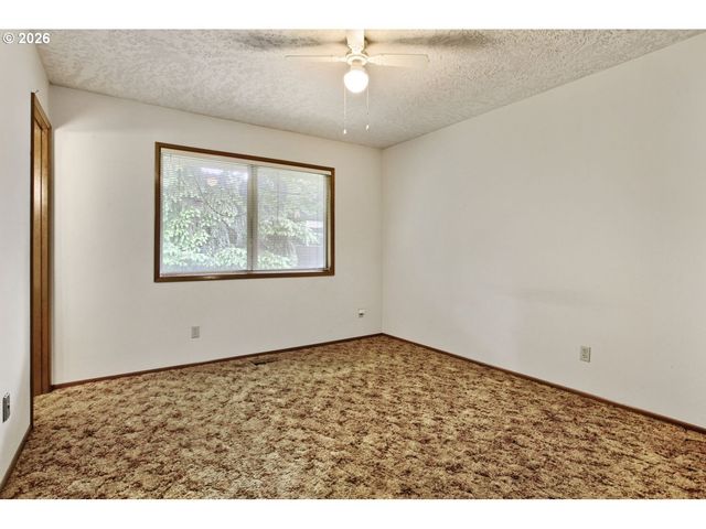 217 Se 79TH Ave, Portland, OR 97215
