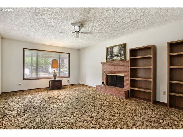 217 Se 79TH Ave, Portland, OR 97215