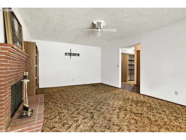 217 Se 79TH Ave, Portland, OR 97215