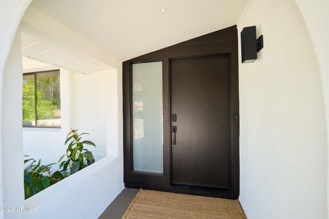 2425 W IMPALA Circle, Mesa, AZ 85202