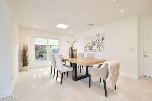 2425 W IMPALA Circle, Mesa, AZ 85202