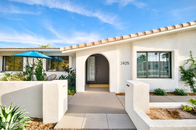 2425 W IMPALA Circle, Mesa, AZ 85202