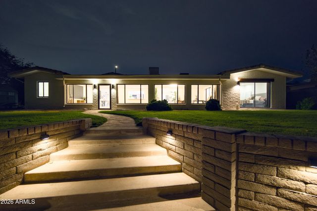 2425 W IMPALA Circle, Mesa, AZ 85202