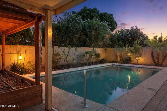 6 N BOULDER Street, Gilbert, AZ 85234