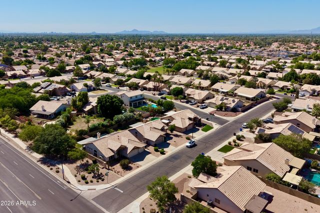 6 N BOULDER Street, Gilbert, AZ 85234
