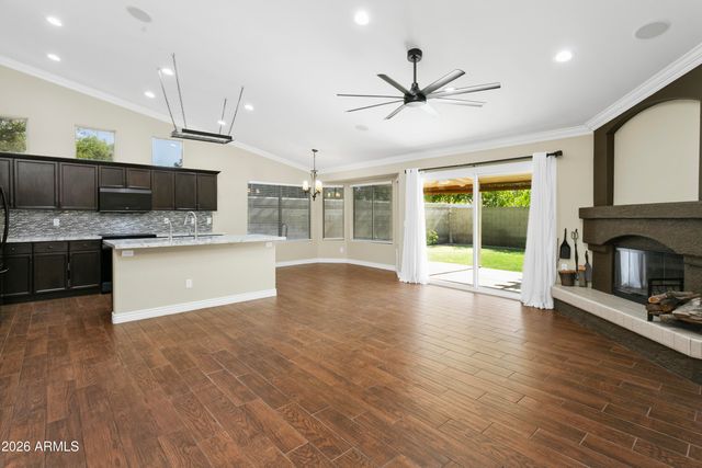 6 N BOULDER Street, Gilbert, AZ 85234