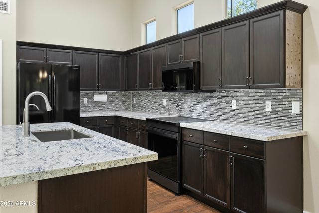 6 N BOULDER Street, Gilbert, AZ 85234