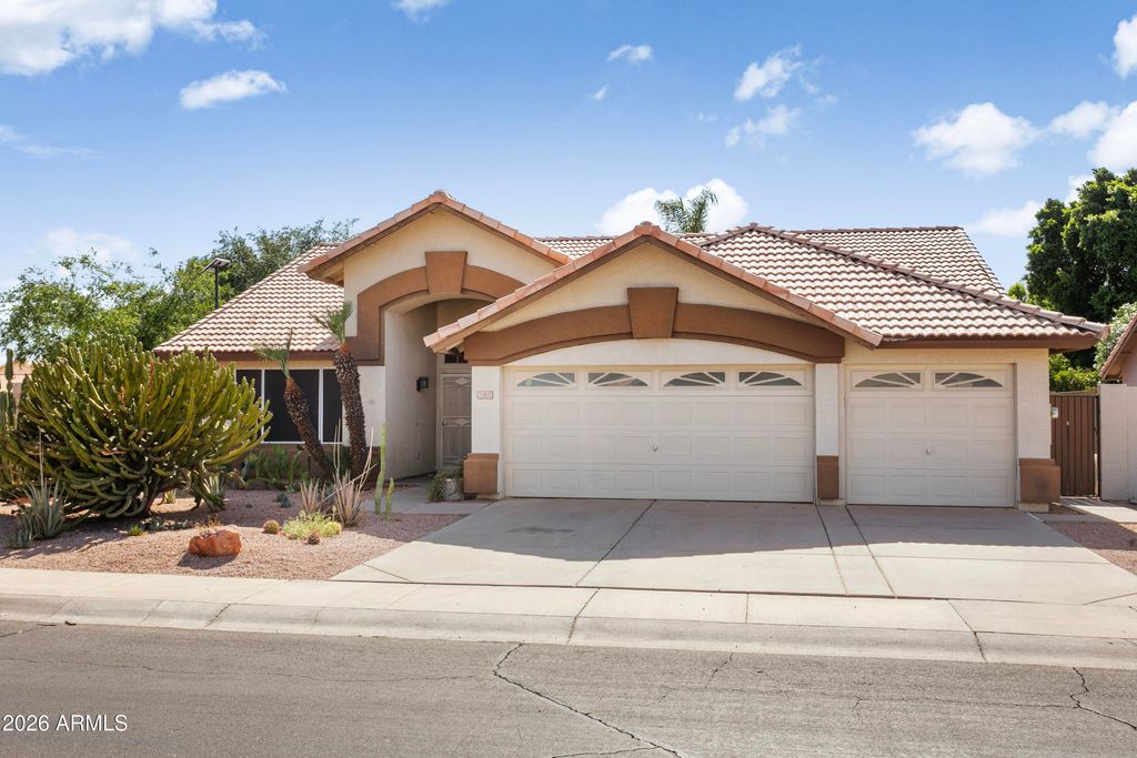 6 N BOULDER Street, Gilbert, AZ 85234