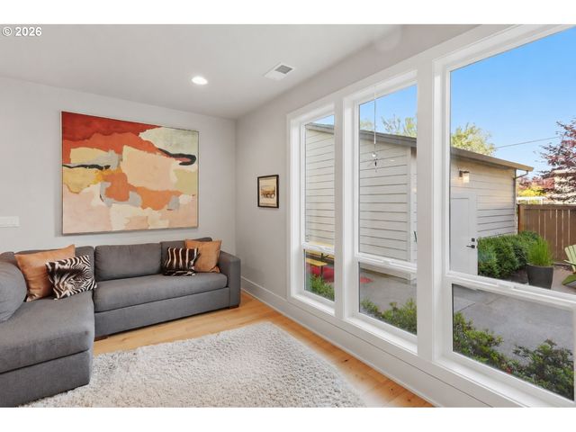 6436 Ne 31ST Ave, Portland, OR 97211