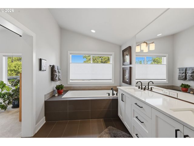 6436 Ne 31ST Ave, Portland, OR 97211