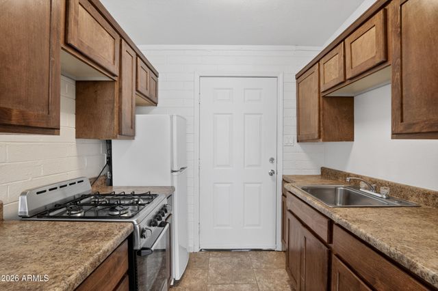 502 N 11TH Street, Phoenix, AZ 85006