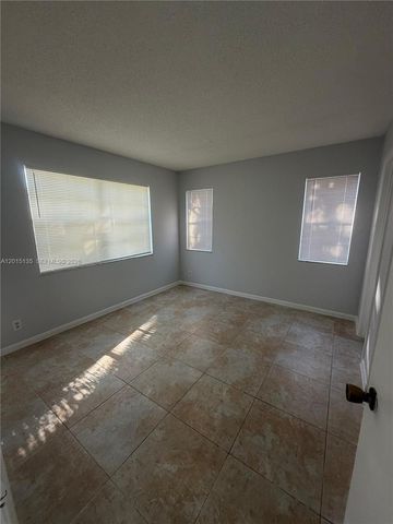 11472 NW 42nd St 11472, Coral Springs, FL 33065