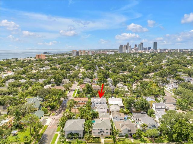 445 18TH AVENUE NE, St Petersburg, FL 33704
