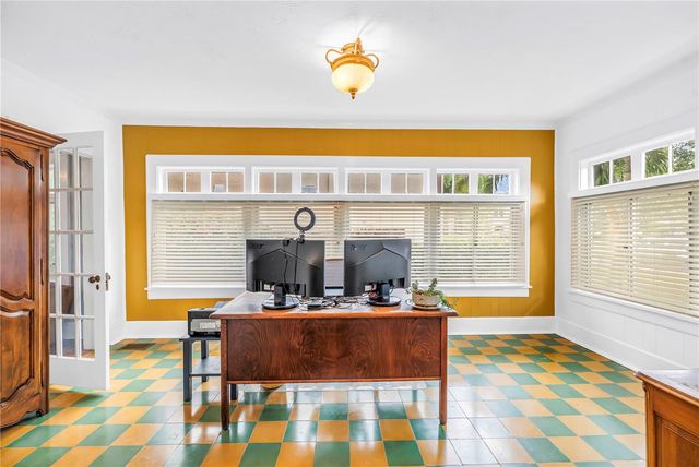 445 18TH AVENUE NE, St Petersburg, FL 33704