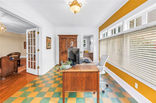 445 18TH AVENUE NE, St Petersburg, FL 33704
