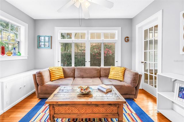 445 18TH AVENUE NE, St Petersburg, FL 33704
