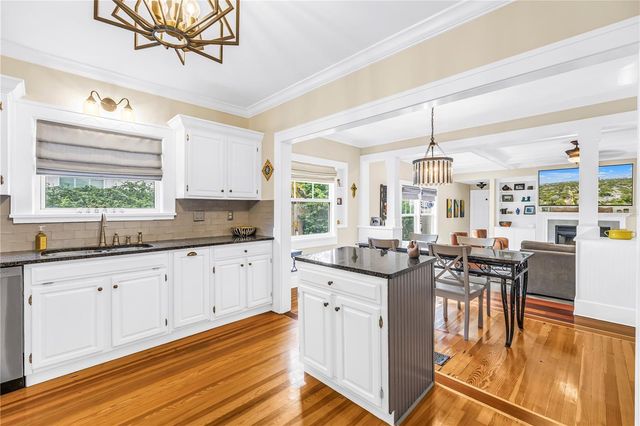 445 18TH AVENUE NE, St Petersburg, FL 33704