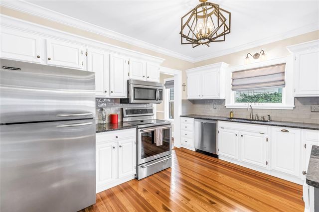 445 18TH AVENUE NE, St Petersburg, FL 33704