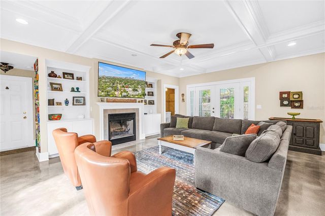 445 18TH AVENUE NE, St Petersburg, FL 33704