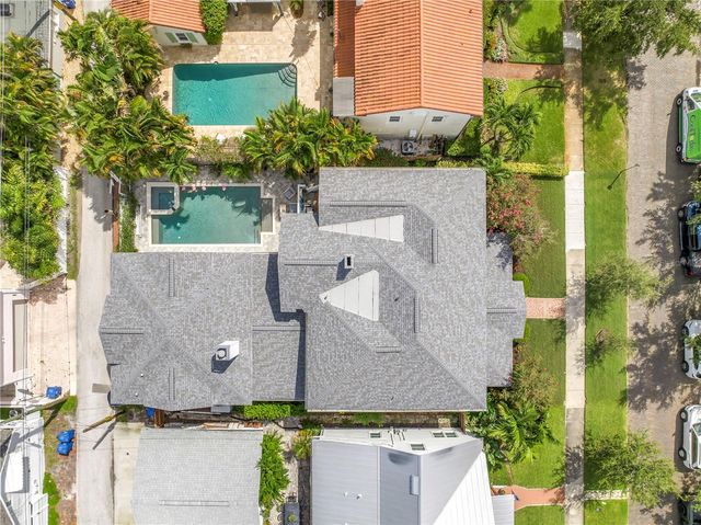 445 18TH AVENUE NE, St Petersburg, FL 33704