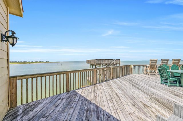 3719 Sabrina, Galveston, TX 77554