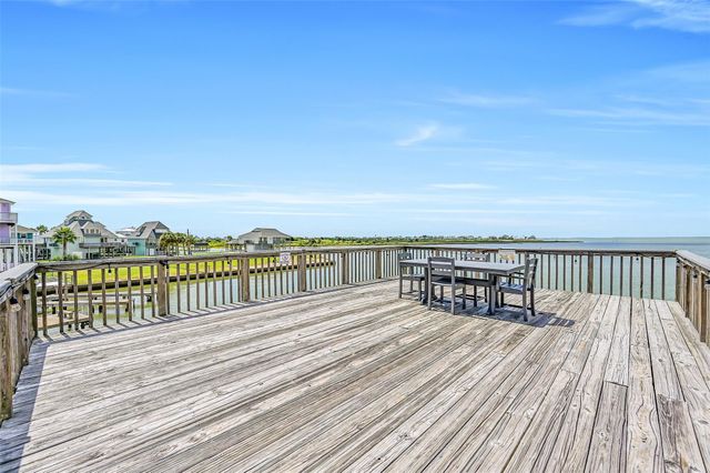 3719 Sabrina, Galveston, TX 77554