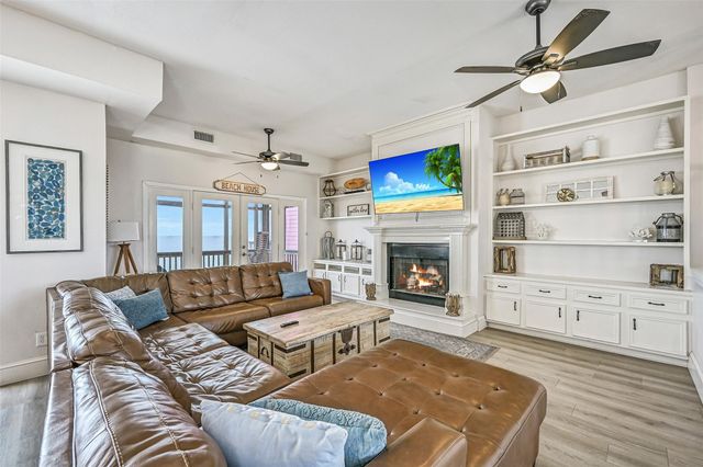 3719 Sabrina, Galveston, TX 77554