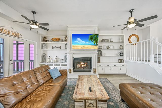 3719 Sabrina, Galveston, TX 77554
