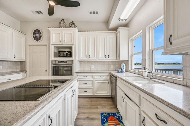 3719 Sabrina, Galveston, TX 77554