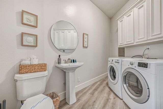 3719 Sabrina, Galveston, TX 77554