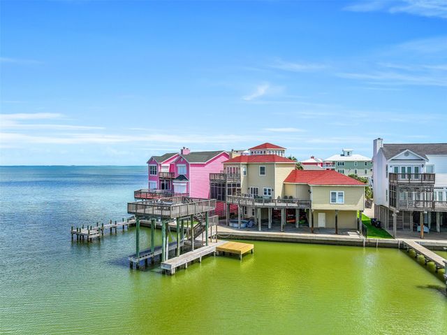 3719 Sabrina, Galveston, TX 77554