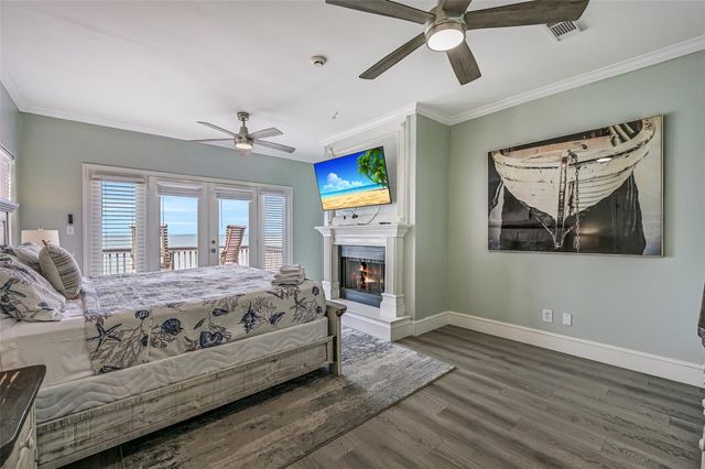 3719 Sabrina, Galveston, TX 77554
