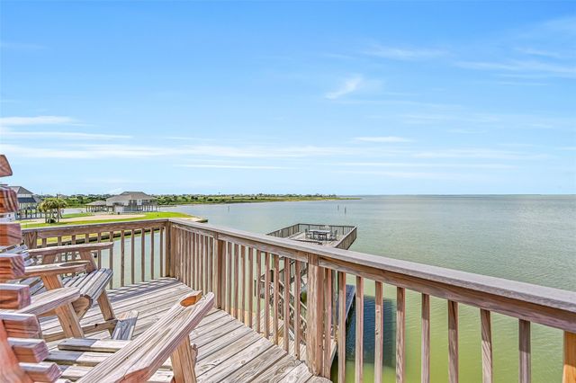 3719 Sabrina, Galveston, TX 77554