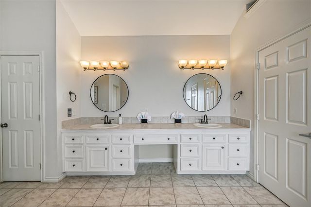3719 Sabrina, Galveston, TX 77554