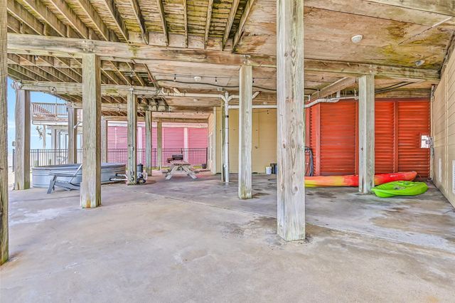 3719 Sabrina, Galveston, TX 77554