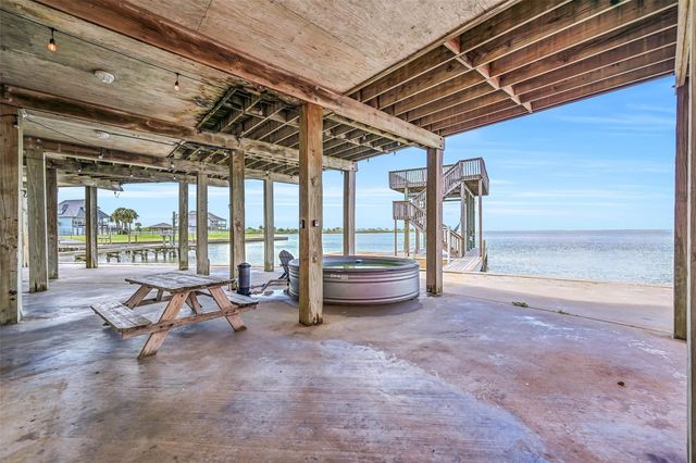 3719 Sabrina, Galveston, TX 77554