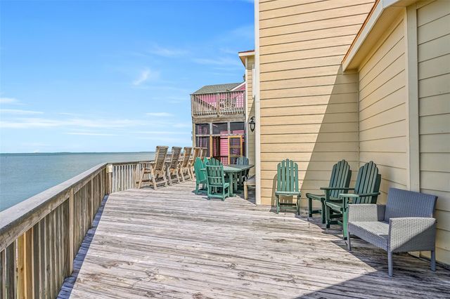 3719 Sabrina, Galveston, TX 77554