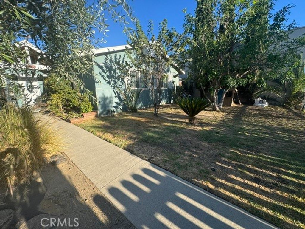 11116 Woodley, Granada Hills, CA 91344 — exterior