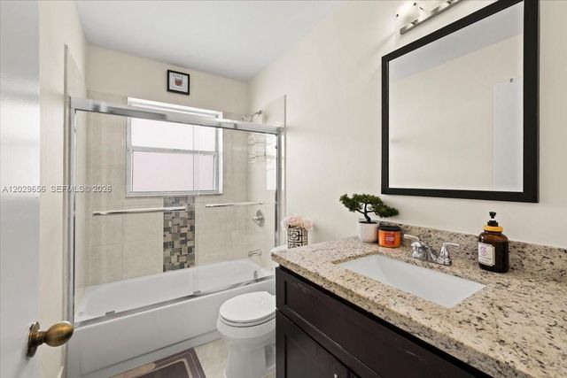 19187 NW 13th Ct, Pembroke Pines, FL 33029