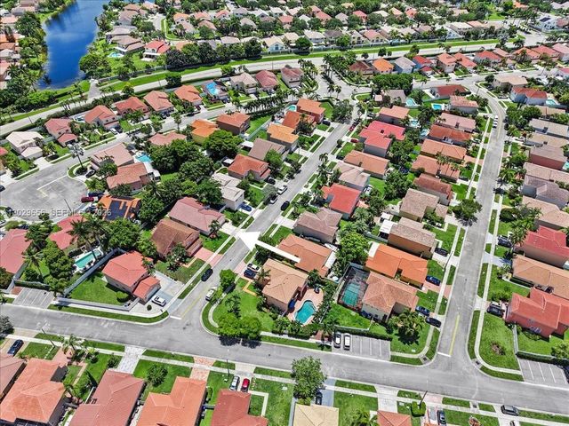19187 NW 13th Ct, Pembroke Pines, FL 33029