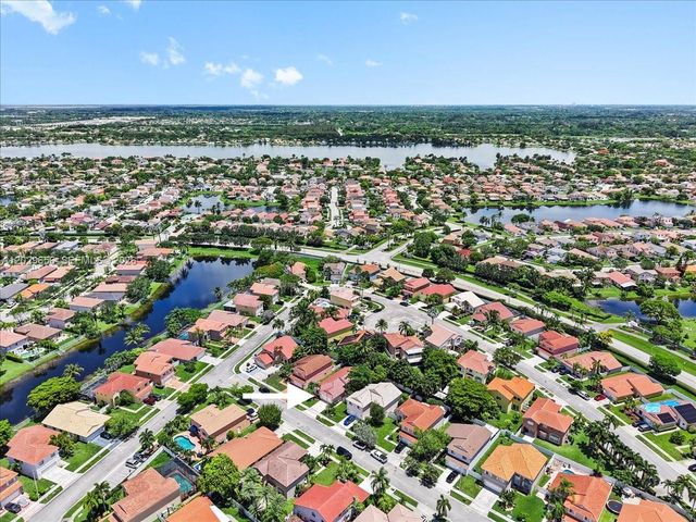 19187 NW 13th Ct, Pembroke Pines, FL 33029
